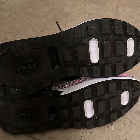 Air Max Flyknit Racer - Picture 3 of 4